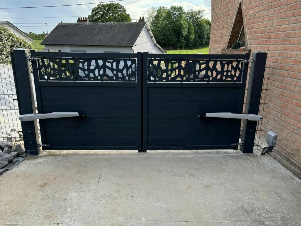 MICRO ELEC - Motorisation et pose de portail